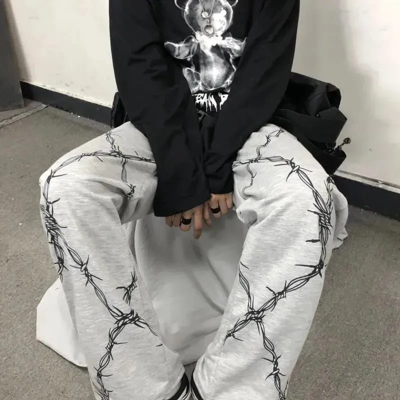 Emo Baggy Leg Pants mit Stacheldraht-Muster